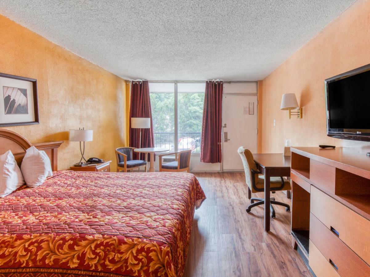 Budgetel Inn & Suites フォレストパーク エクステリア 写真