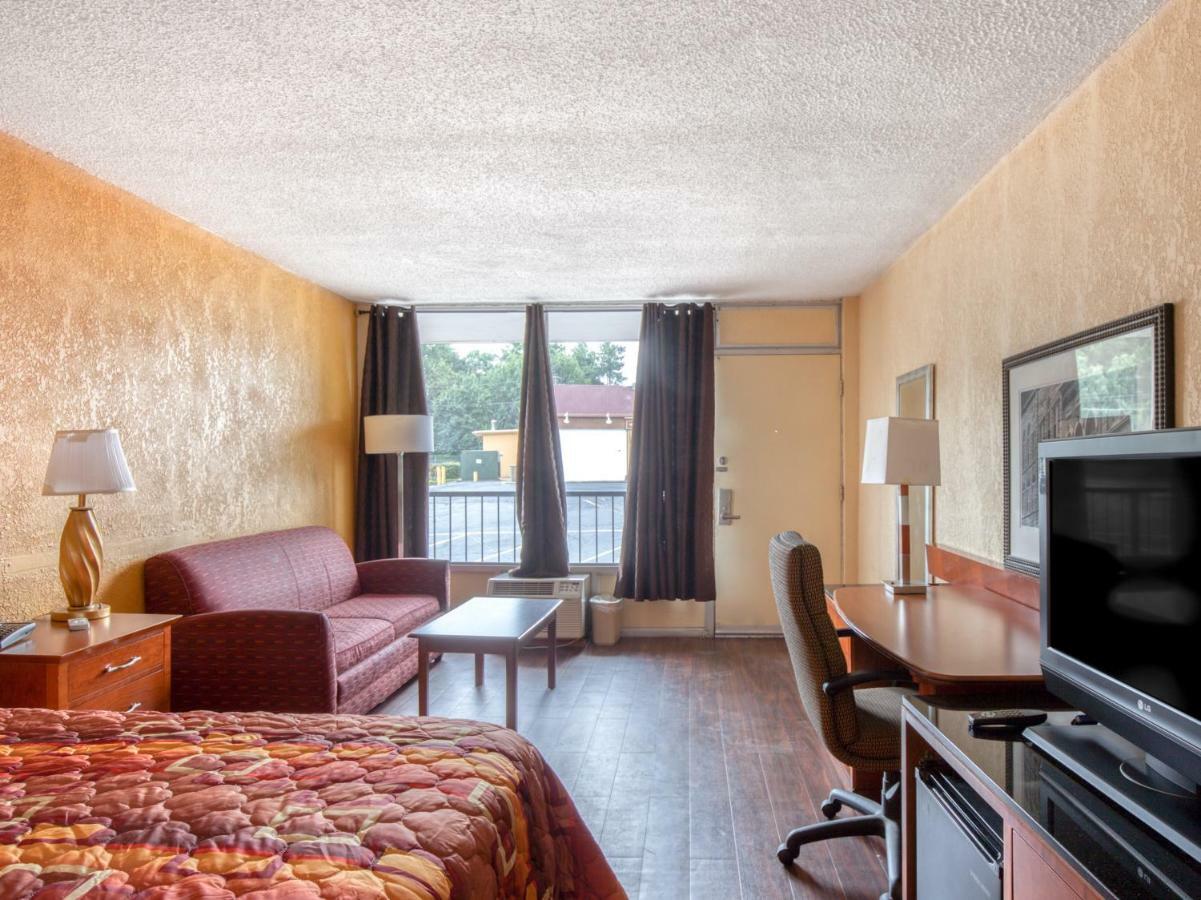 Budgetel Inn & Suites フォレストパーク エクステリア 写真